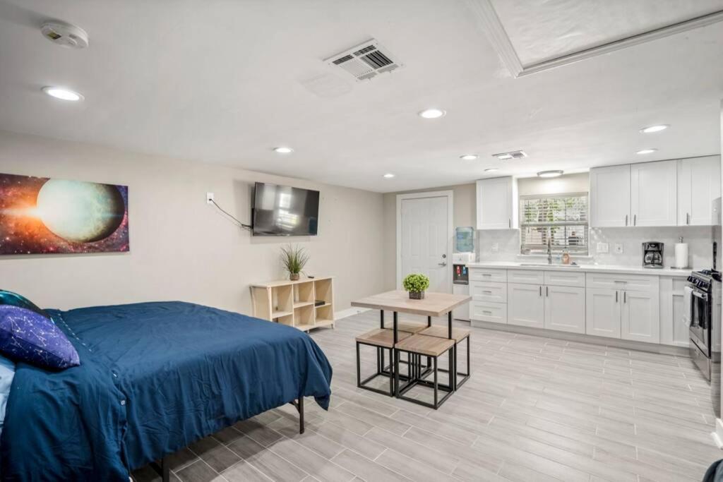 Cosmic Studio At North Downtown Βίλα Χιούστον Εξωτερικό φωτογραφία