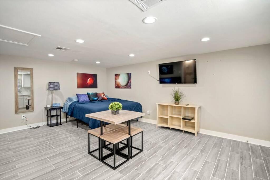 Cosmic Studio At North Downtown Βίλα Χιούστον Εξωτερικό φωτογραφία